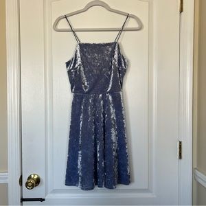 ♡ NWT ♡ Wild Fable Silver Blue Crushed Velvet Flowy Dress